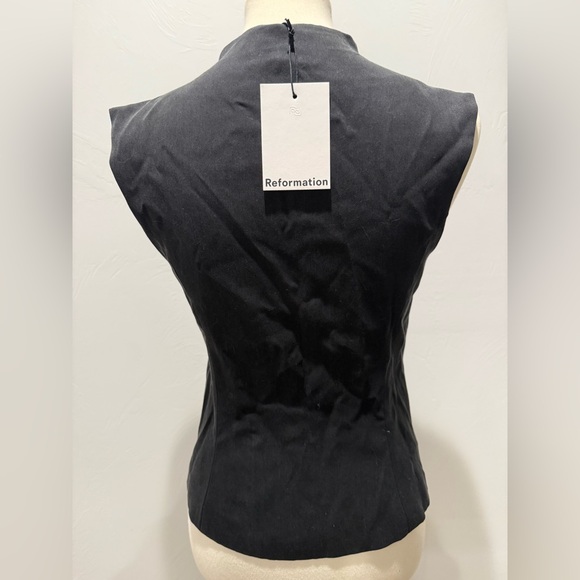 NWT! Reformation Lottie Vest - Black Sleeveless - Picture 4 of 8